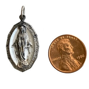 Vintage Signed Chapel Sterling Silver Virgin Mary Miraculous Medal Charm Pendant
